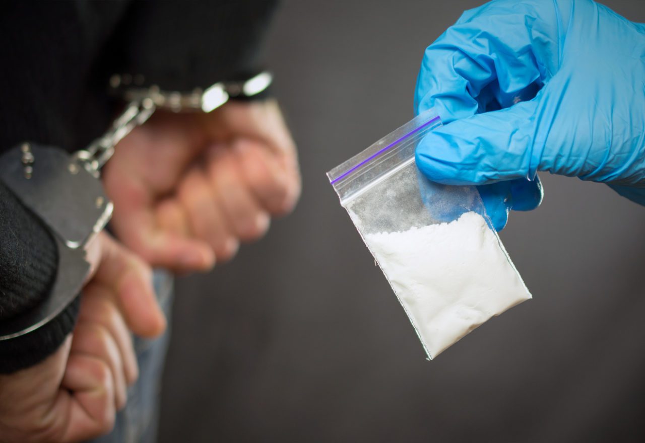 جرم قراردادن مواد مخدر به قصد متهم کردن دیگری | افترای عملی مواد مخدر